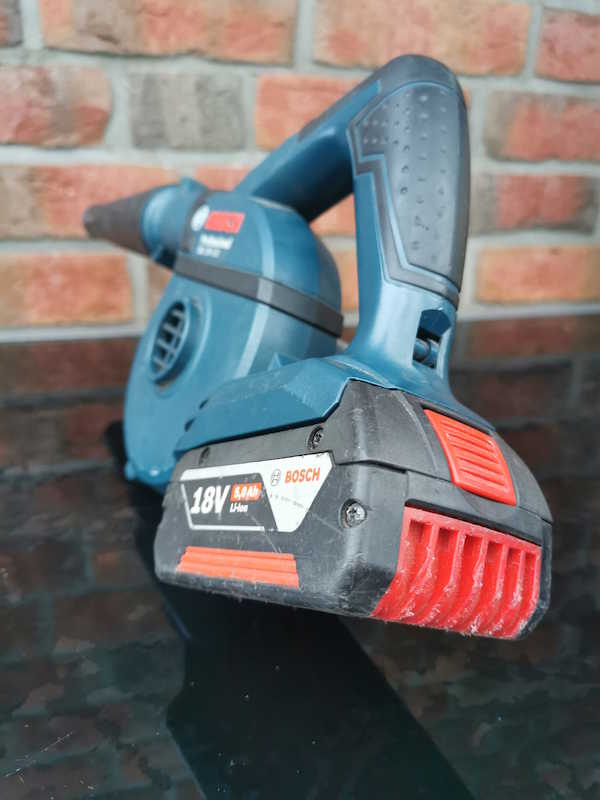 Bosch Professional Akku-Gebläse GBL 18V-120